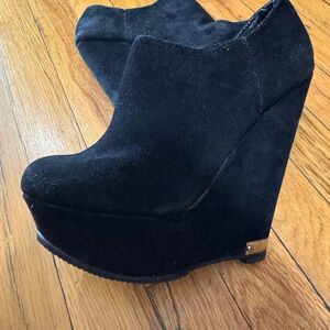 Steve Madden Black Wedge Booties